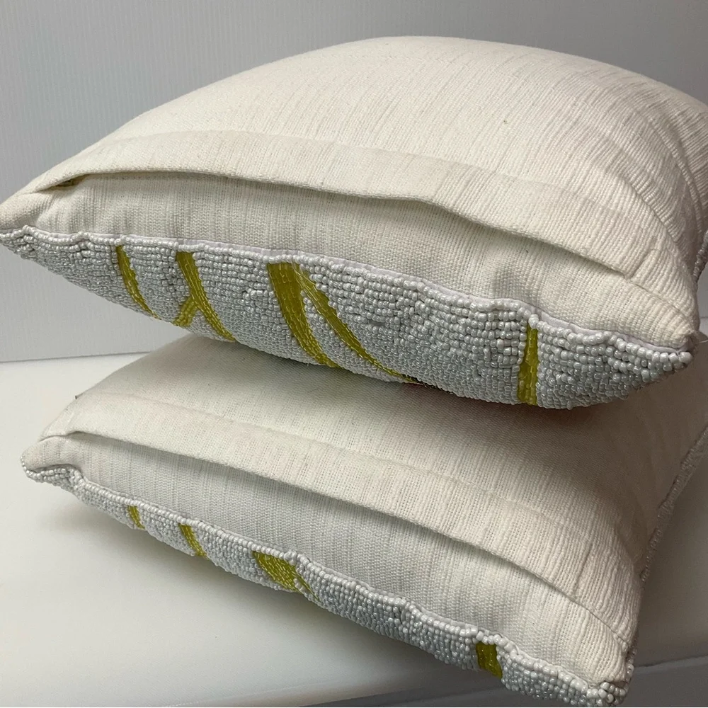 PRIMROSE VINTAGE Pillows Set of 2 Beaded Zipper Back Square Flowers Cream +